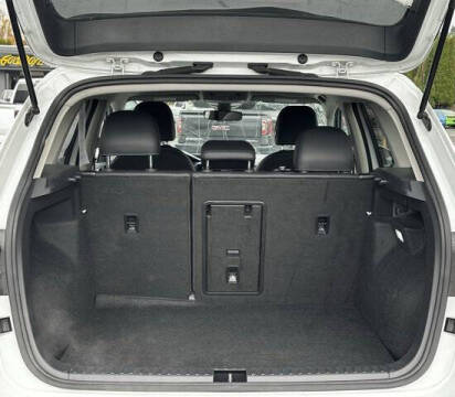 2024 Volkswagen Taos SE 4Motion