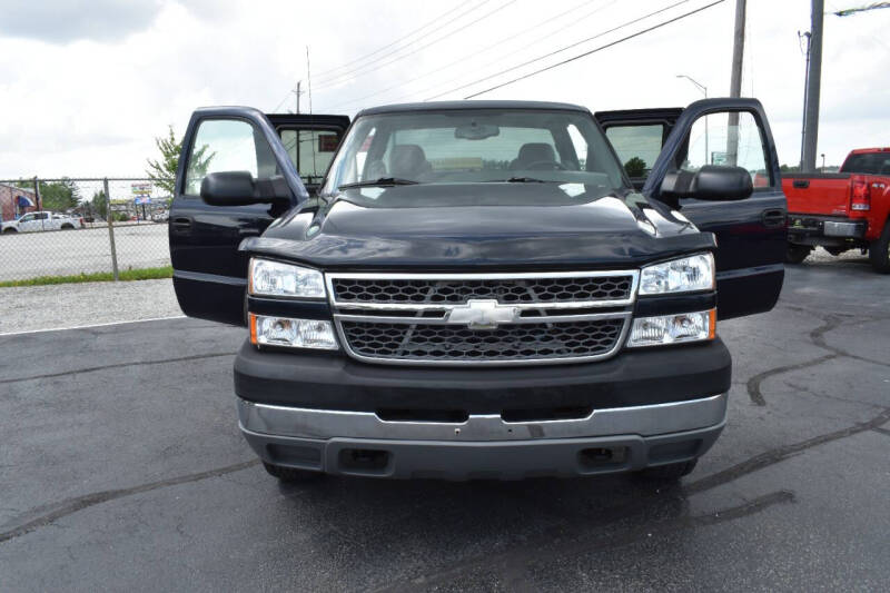 2005 Chevrolet Silverado 2500HD LS