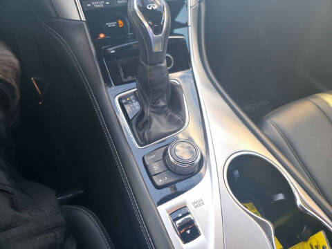 2017 Infiniti Q60 2.0T Premium