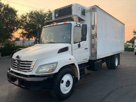 2006 Hino 268