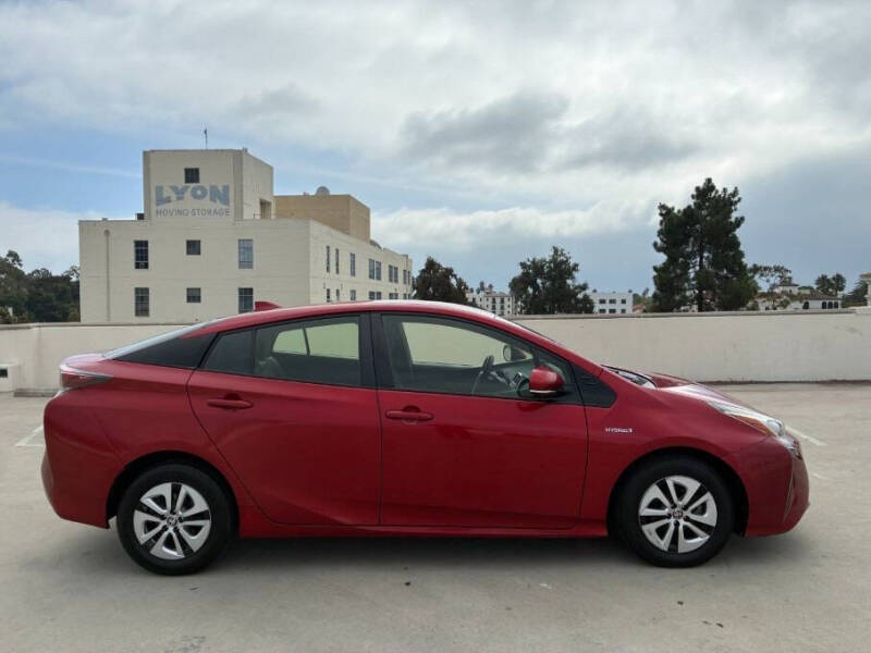 2016 Toyota Prius Three