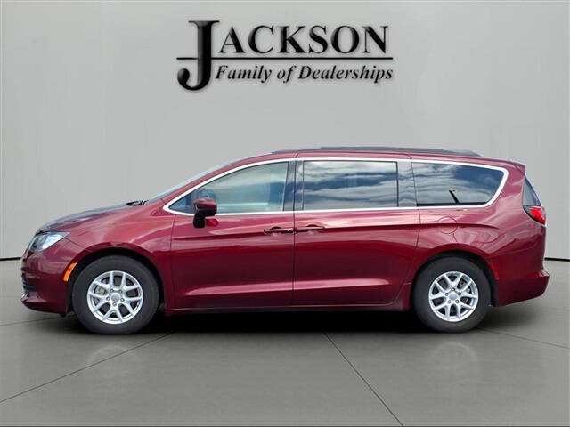 2020 Chrysler Voyager LX