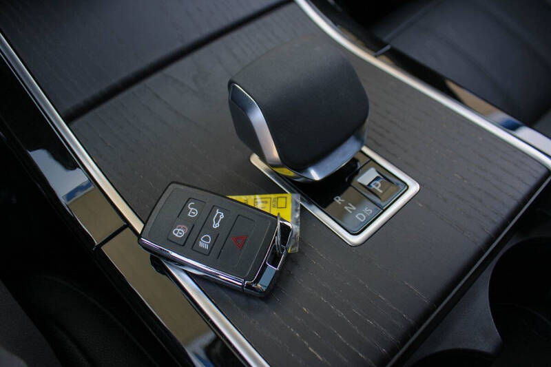 2024 Land Rover Range Rover Evoque P250 Dynamic SE