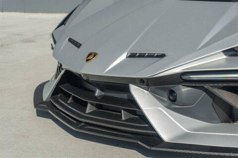 2024 Lamborghini Revuelto