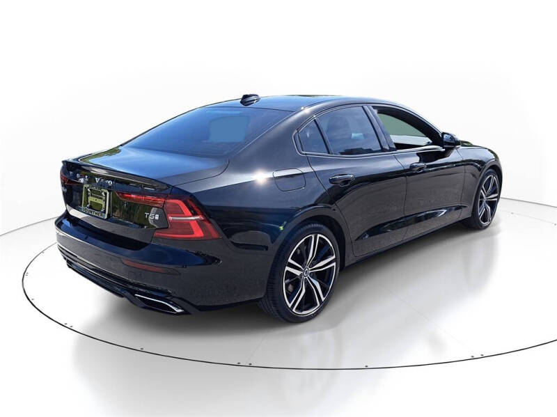 2020 Volvo S60 T5 R-Design