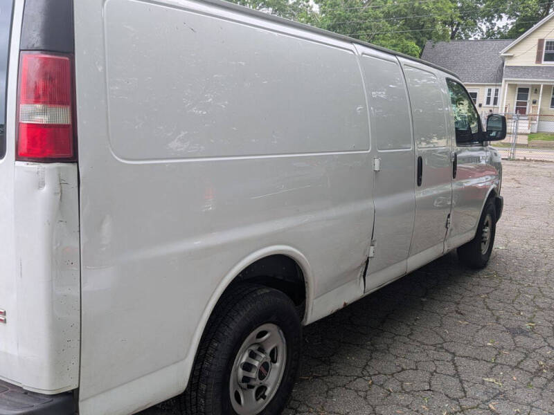 2016 GMC Savana 2500