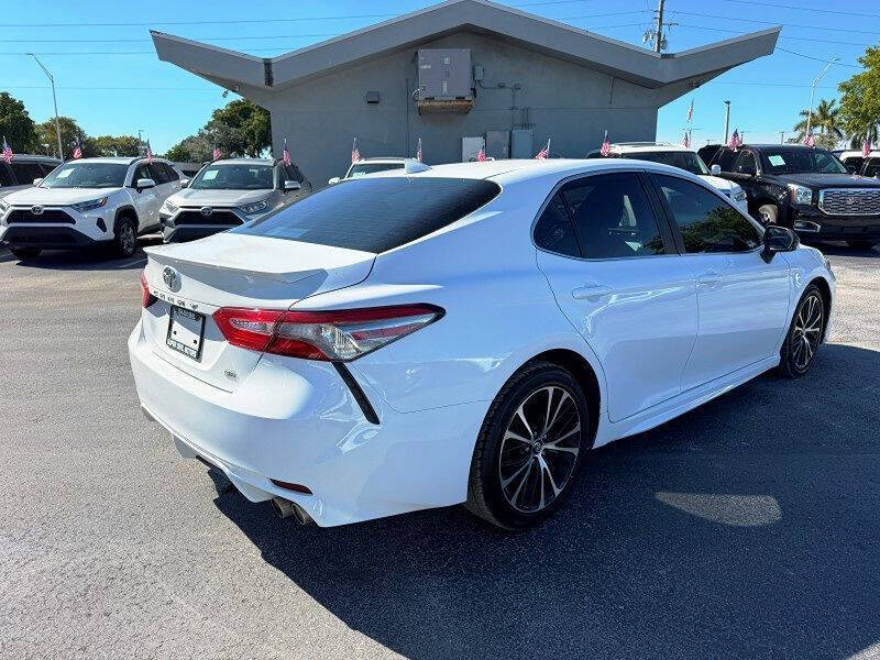 2019 Toyota Camry SE