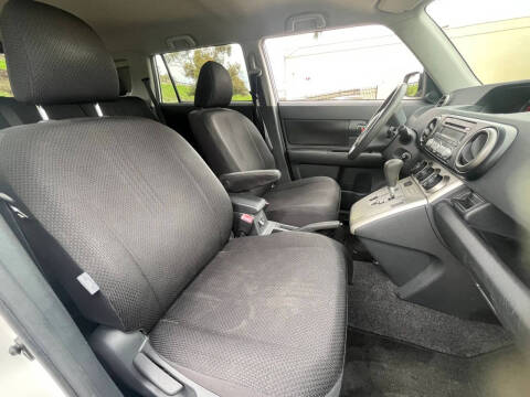 2008 Scion xB
