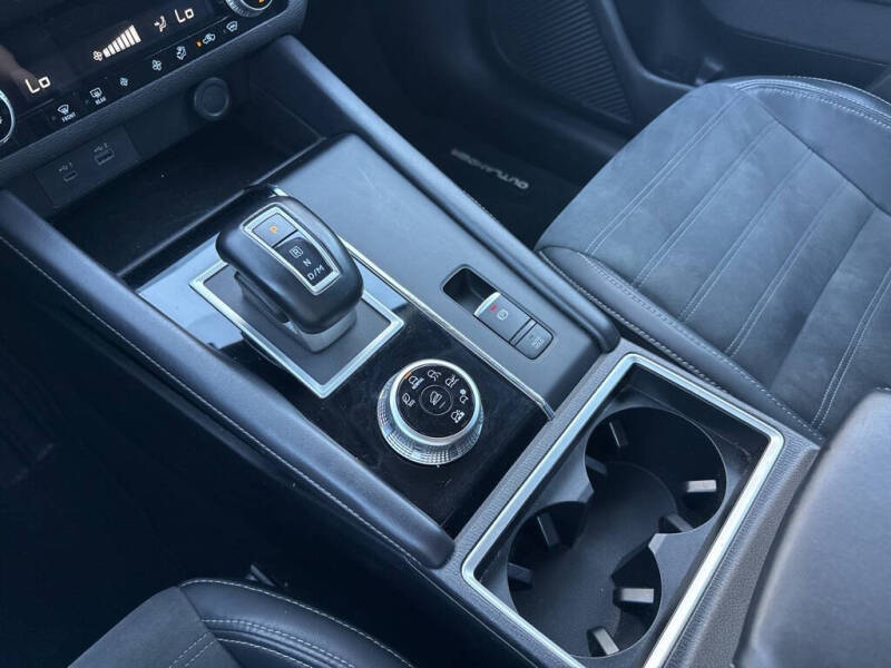 2023 Mitsubishi Outlander SE