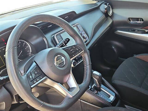 2020 Nissan Kicks SR