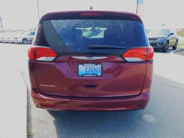 2020 Chrysler Voyager LXi