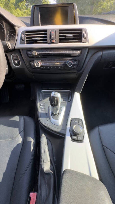 2012 BMW 3 Series 328i