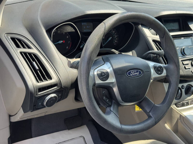 2012 Ford Focus SE