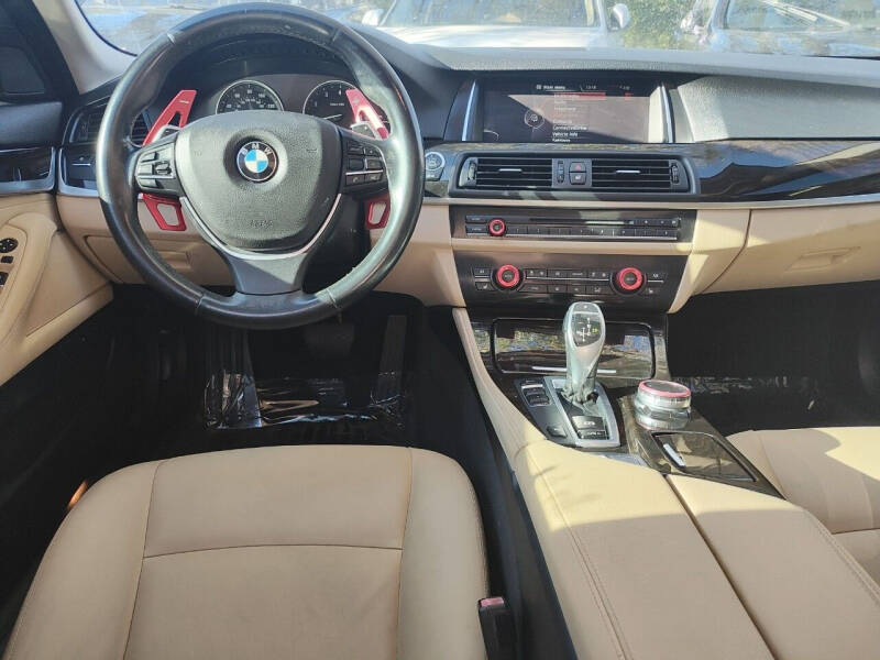 2016 BMW 5 Series 528i