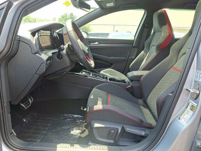 2025 Volkswagen Golf GTI SE