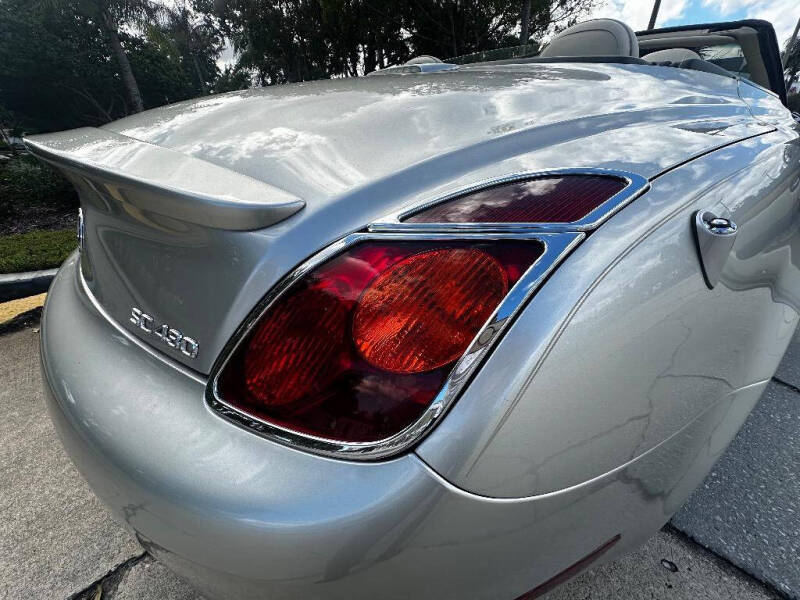 2004 Lexus SC 430
