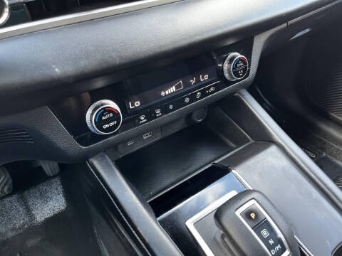 2022 Mitsubishi Outlander ES