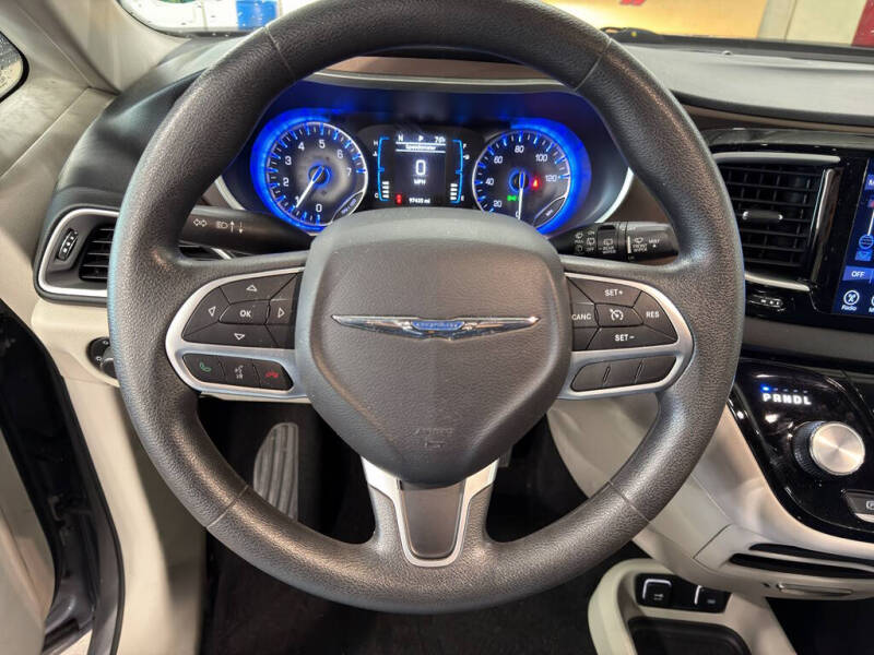 2017 Chrysler Pacifica Touring