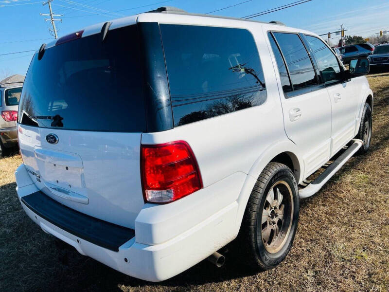 2004 Ford Expedition XLT