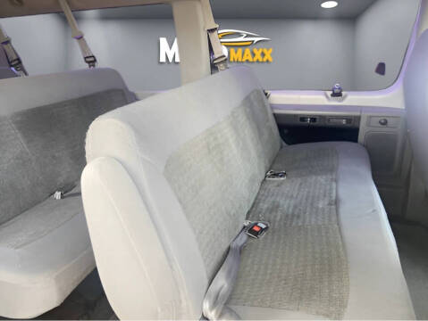 2005 Ford E-Series E-350 SD XLT