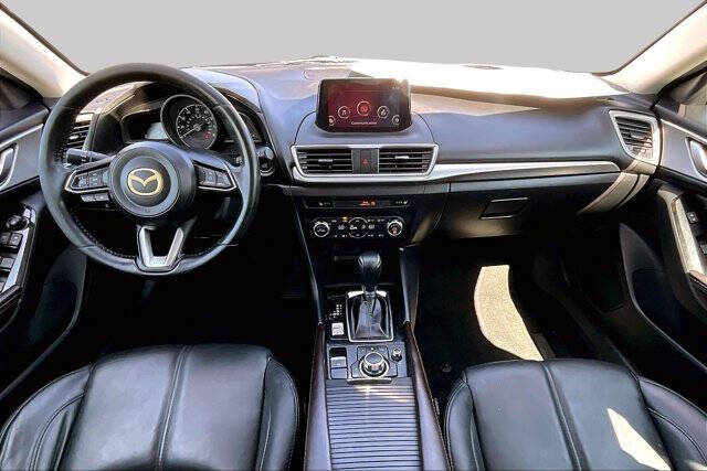 2017 Mazda MAZDA3 Touring