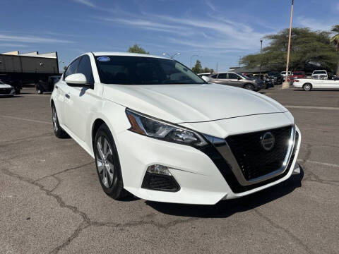 2020 Nissan Altima for sale at Rollit Motors in Mesa AZ