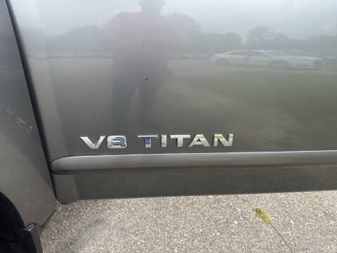 2013 Nissan Titan SV