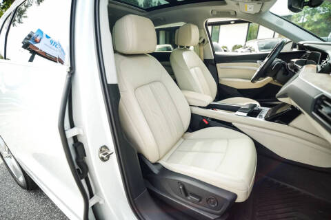 2019 Audi e-tron quattro Premium Plus