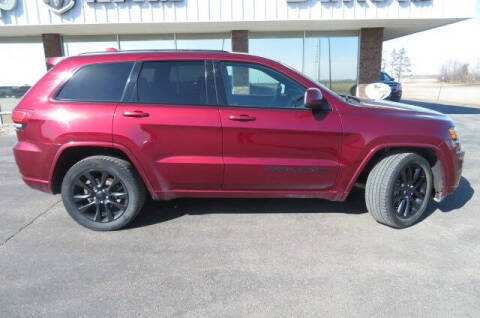 2017 Jeep Grand Cherokee for sale at DAKOTA CHRYSLER CENTER in Wahpeton ND