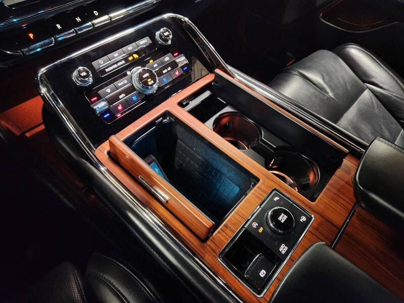 2018 Lincoln Navigator Select