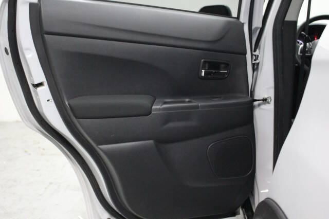 2023 Mitsubishi Outlander Sport ES