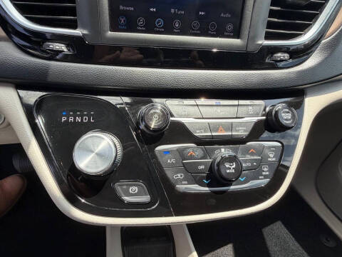 2018 Chrysler Pacifica Touring L