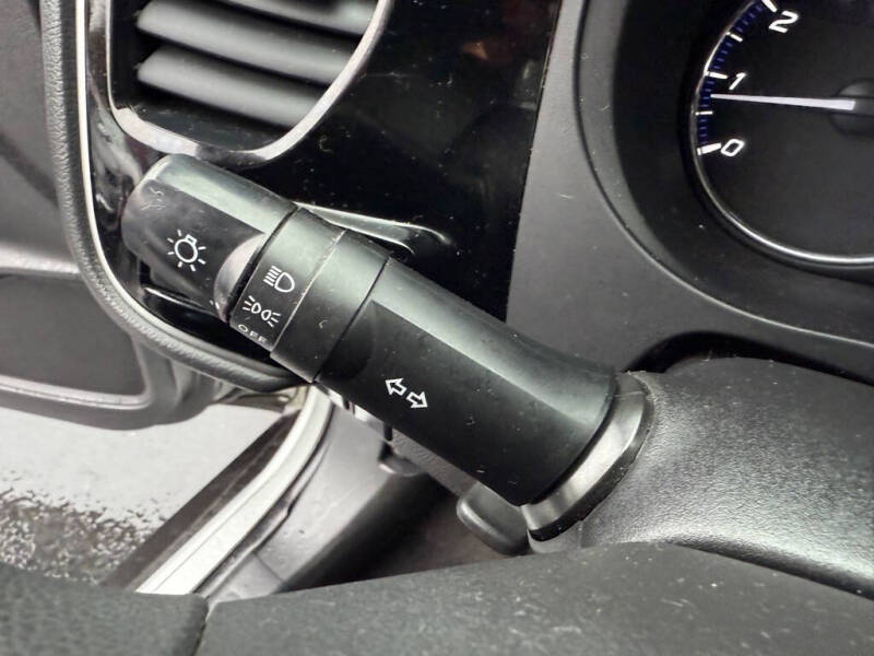 2020 Mitsubishi Outlander ES