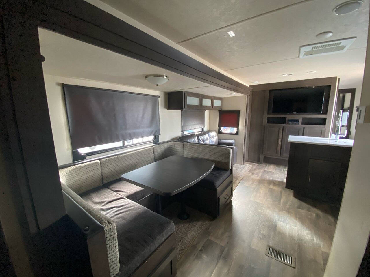 2019 Forest River Salem 30QBSS for sale at Get Away RV Sales in Templeton, CA