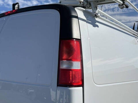 2023 GMC Savana 2500