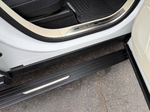 2023 Land Rover Range Rover P530 SE LWB