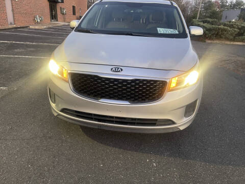 2015 Kia Sedona L