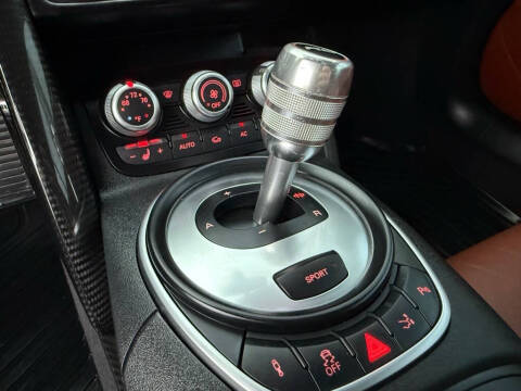 2012 Audi R8 5.2 quattro