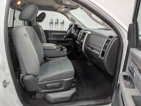 2016 RAM 1500 SLT