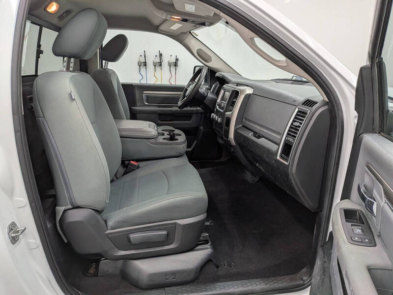 2016 RAM 1500 SLT