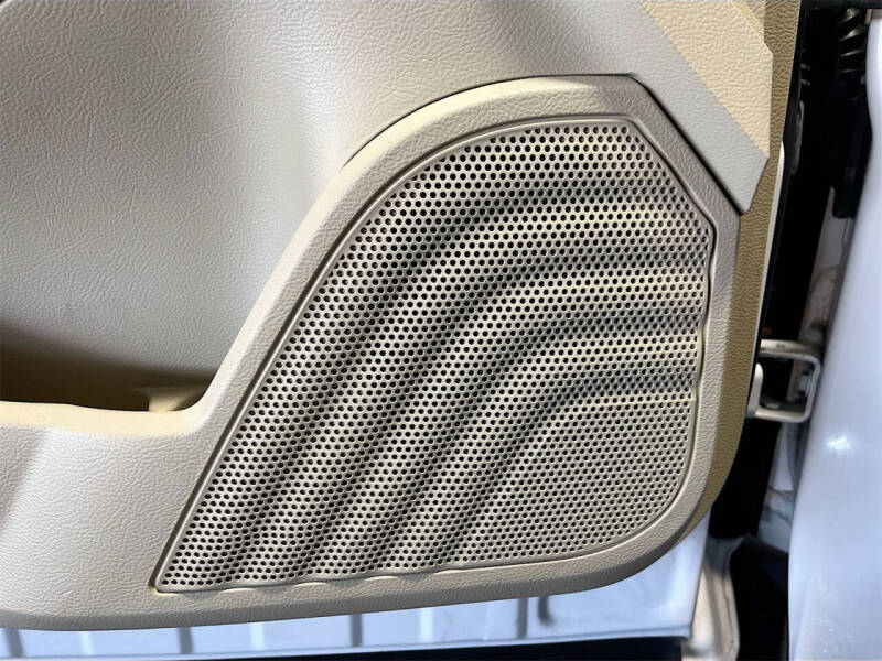 2018 Ford Taurus SEL