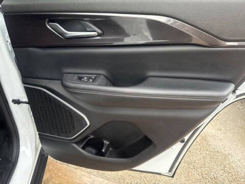 2022 Jeep Grand Cherokee Altitude