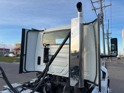 2021 International RH613