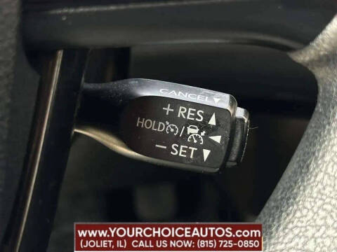 2022 Toyota Prius LE