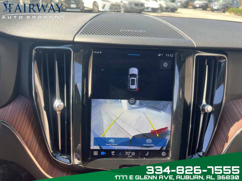 2023 Volvo XC60 B5 Plus Dark Theme