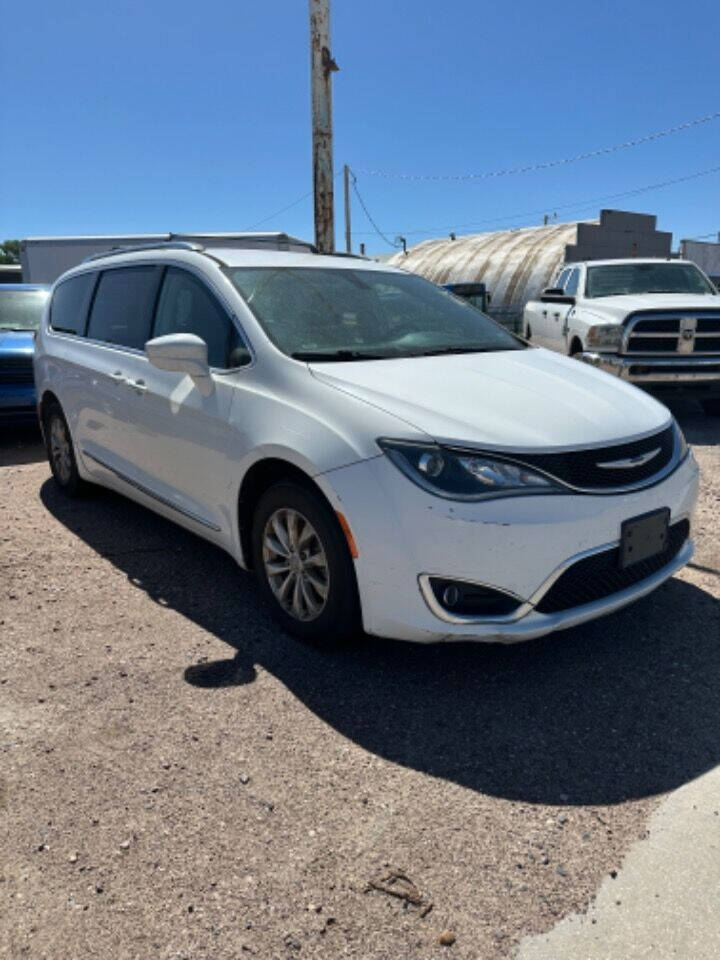 2018 Chrysler Pacifica for sale at Choice American Auto Sales in Cheyenne, WY