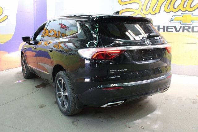 2022 Buick Enclave Essence
