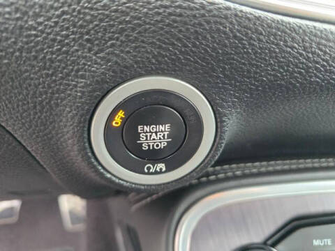 2017 Dodge Challenger SXT