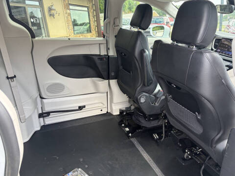 2022 Chrysler Pacifica Touring L