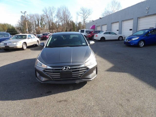 2019 Hyundai Elantra SE